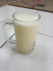 A refreshing midday lemon juice from 'Aam Ahmed